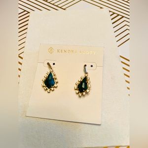 Beautiful Kendra Scott earrings